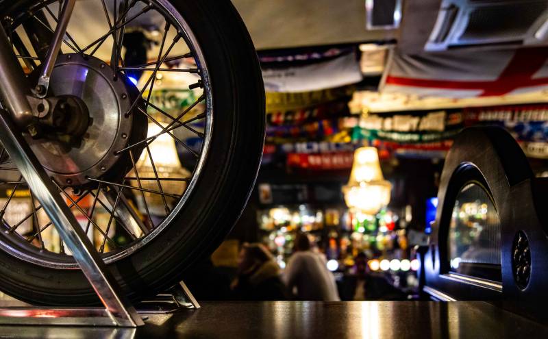 The Queen Victoria : Restaurant Pub sur le Vieux de Port de Marseille